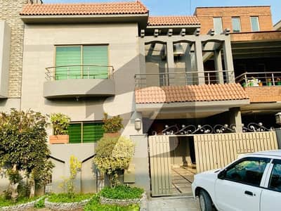 10 Marla Diyaar Wood House For Sale Owner Built In Bahria Town Phase 3