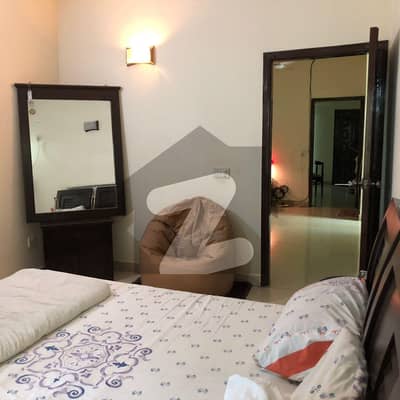 Fully Furnished AC Room For Rent In Shared Flat With Lounge/Dining/Kitchen