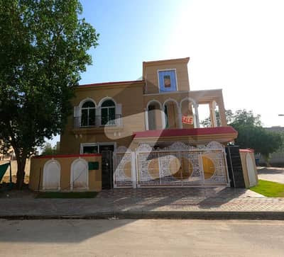 بحریہ ٹاؤن ۔ غزنوی بلاک بحریہ ٹاؤن ۔ سیکٹر ایف,بحریہ ٹاؤن,لاہور میں 5 کمروں کا 12 مرلہ مکان 4.5 کروڑ میں برائے فروخت۔