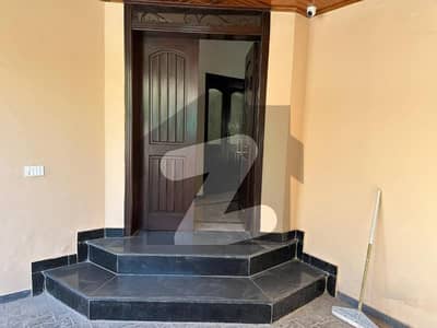 Full Basement 10 Marla Solid Built House For Sale In Bahria Town Phase 4
