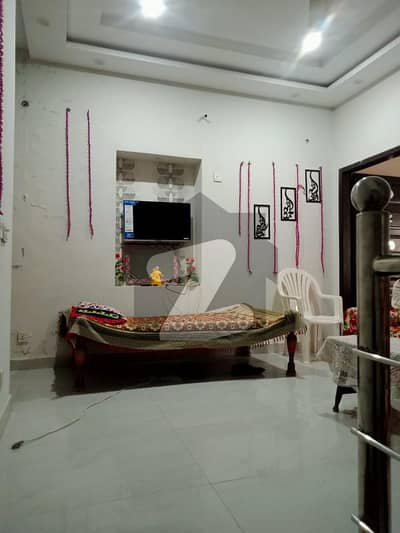 الفلاح ٹاؤن لاہور میں 2 کمروں کا 4 مرلہ بالائی پورشن 33.0 ہزار میں کرایہ پر دستیاب ہے۔