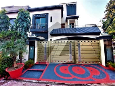 Beautiful 10 Marla Used House For Sale In KHYAB . E . AMIN SOCITY NEAR VALALNCIA TOWN Lahore