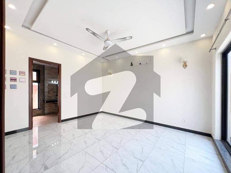 16 Marla Upper Portion For Rent Perfect Location M3 Lake City Lahore