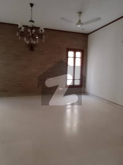 1000 Yards Independent Bungalow On Rent