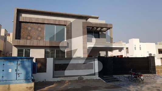 DEFENCE 01 KANAL NEW BUNGALOW IDEAL LOCATION REASONABLE PRICE