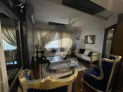 ڈی ایچ اے فیز 6 ڈیفنس (ڈی ایچ اے),لاہور میں 4 کمروں کا 10 مرلہ مکان 5.25 کروڑ میں برائے فروخت۔