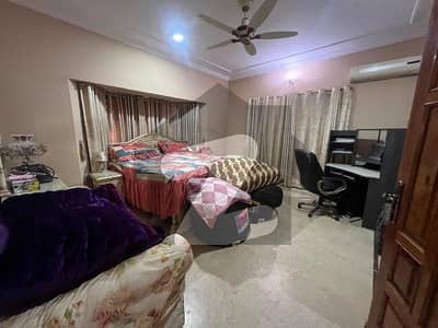 ڈی ایچ اے فیز 1 ڈیفنس (ڈی ایچ اے),لاہور میں 5 کمروں کا 1 کنال مکان 7.3 کروڑ میں برائے فروخت۔