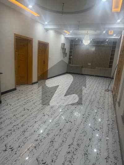 بنی گالہ اسلام آباد میں 6 کمروں کا 10 مرلہ مکان 1.5 لاکھ میں کرایہ پر دستیاب ہے۔