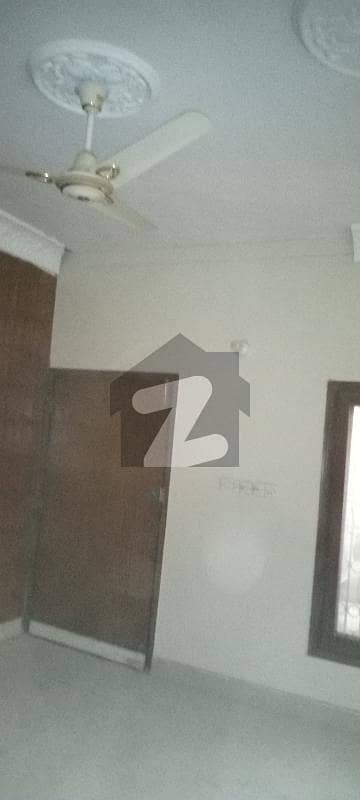نارتھ ناظم آباد ۔ بلاک آر نارتھ ناظم آباد,کراچی میں 3 کمروں کا 16 مرلہ مکان 4.5 کروڑ میں برائے فروخت۔