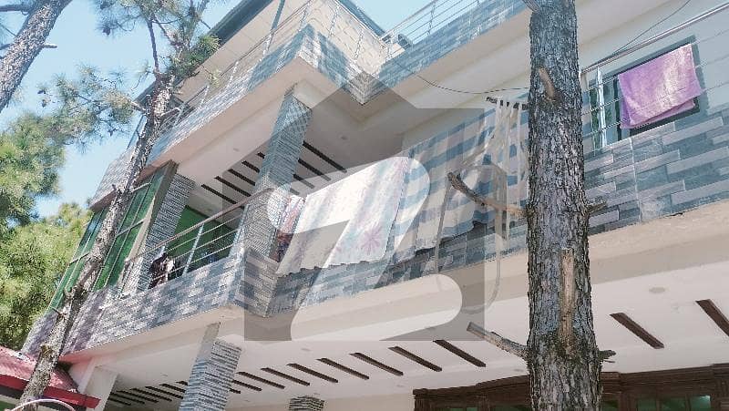 مین مانسہرہ روڈ ایبٹ آباد میں 10 کمروں کا 1 کنال مکان 7.0 کروڑ میں برائے فروخت۔ مین مانسہرہ روڈ ایبٹ آباد میں 10 کمروں کا 1 کنال مکان 7.0 کروڑ میں برائے فروخت۔