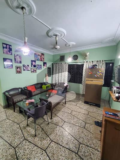 نارتھ ناظم آباد ۔ بلاک جے نارتھ ناظم آباد,کراچی میں 8 کمروں کا 16 مرلہ مکان 6.5 کروڑ میں برائے فروخت۔