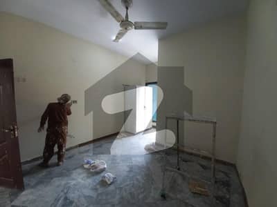 Affordable Upper Portion For rent In Allama Iqbal Town - Pak Block
