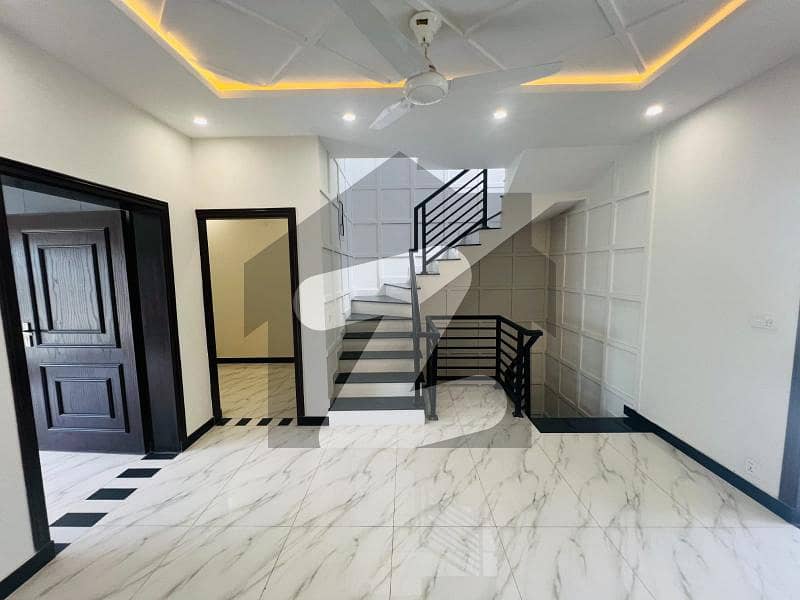 5 MARLA HOUSE FOR SALE IN BAHRIA TOWN LAHORE