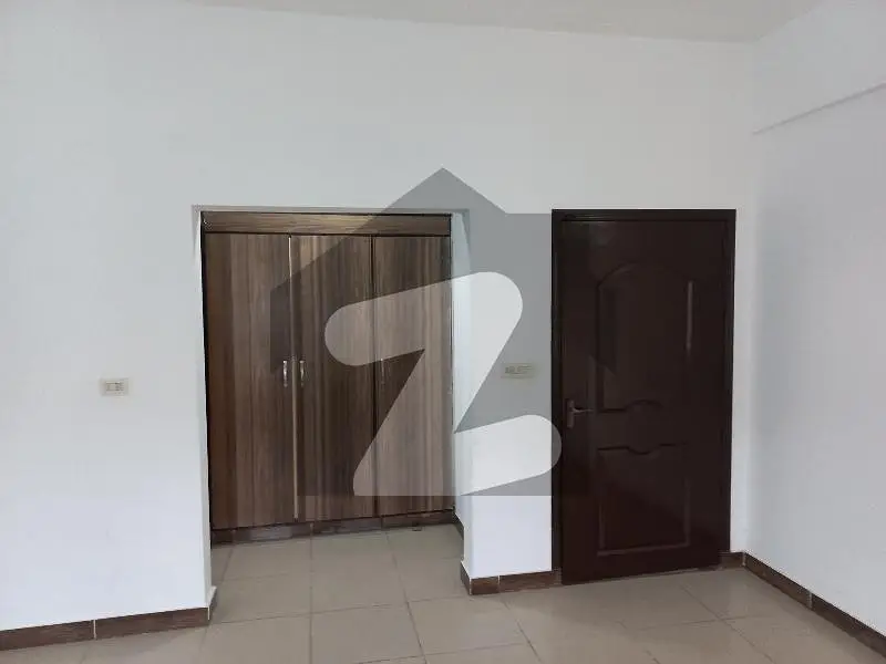 4th Floor With Gas Available For Rent in Askari 11