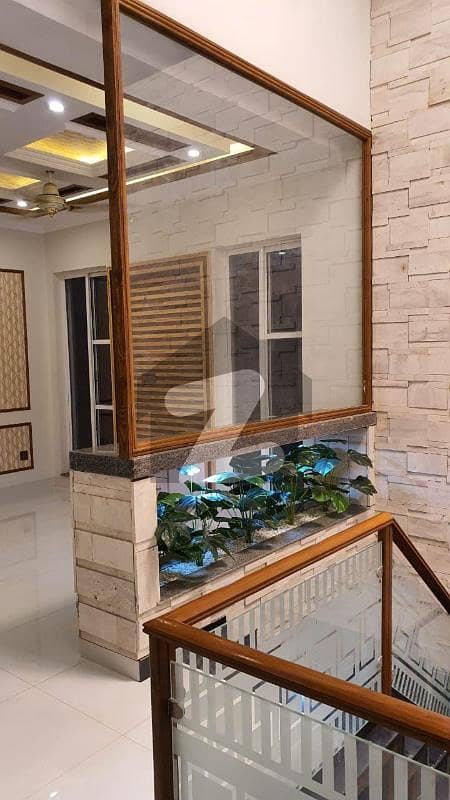 بحریہ ٹاؤن سیکٹر سی بحریہ ٹاؤن,لاہور میں 1 کمرے کا 2 مرلہ فلیٹ 65.0 لاکھ میں برائے فروخت۔