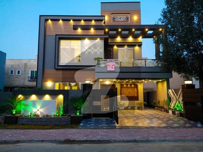 10 Marla Luxurious Designer Brand New House For Sale In Bahria Town Lahore