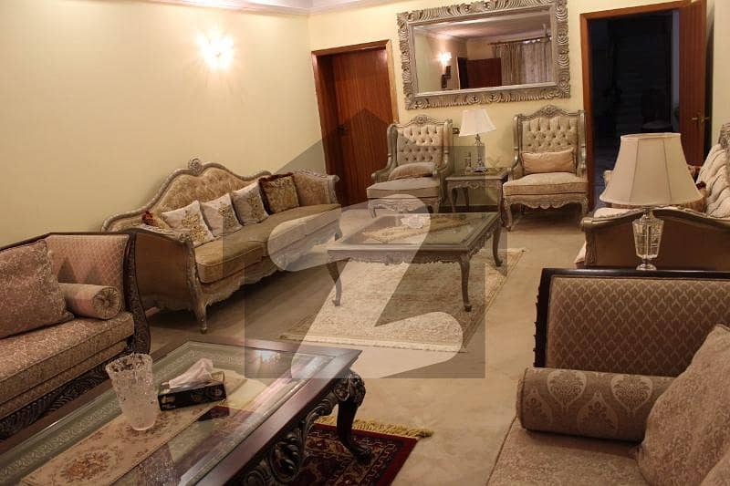ایف ۔ 6 اسلام آباد میں 6 کمروں کا 2 کنال مکان 42.0 کروڑ میں برائے فروخت۔