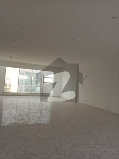 OFICE BULDING IS AVAILABLE FOR RENT DHA PHASE 6 100 SQ. YRDS