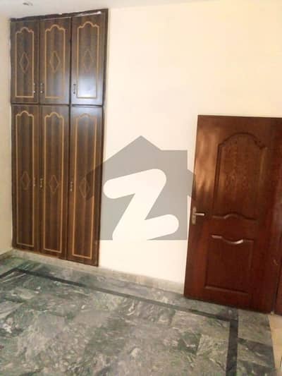 جوہر ٹاؤن لاہور میں 3 کمروں کا 5 مرلہ مکان 85.0 ہزار میں کرایہ پر دستیاب ہے۔