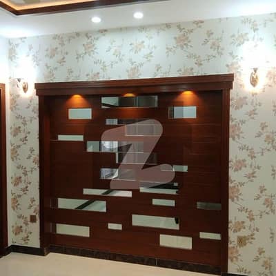 بحریہ ٹاؤن سیکٹرڈی بحریہ ٹاؤن,لاہور میں 3 کمروں کا 5 مرلہ مکان 2.25 کروڑ میں برائے فروخت۔