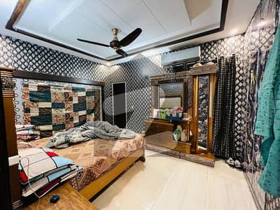 بحریہ ٹاؤن سیکٹر B بحریہ ٹاؤن,لاہور میں 4 کمروں کا 10 مرلہ مکان 3.15 کروڑ میں برائے فروخت۔