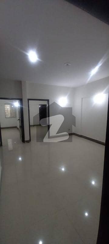 ڈی ایچ اے فیز 2 ایکسٹینشن ڈی ایچ اے ڈیفینس,کراچی میں 4 کمروں کا 5 مرلہ فلیٹ 1.65 کروڑ میں برائے فروخت۔