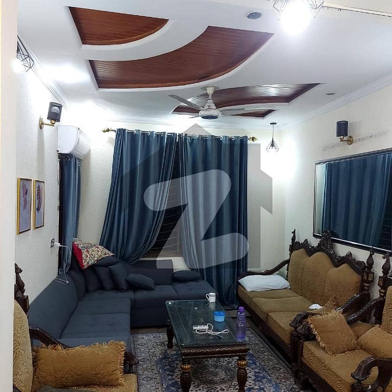 5 Marla House For Urgent Sale 
Best Opportunity for investment
Facing Park
Located On Near To Main Road ALLAH ho Chowk
Block B2 Rigistry intqal 
Double story Double Unit 5 bedrooms and Store Room