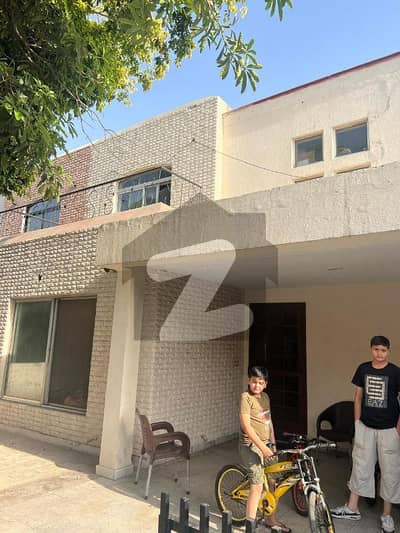 8 MARLA USED HOUSE FOR SALE IN SAFARI BAHRIA TOWN LAHORE