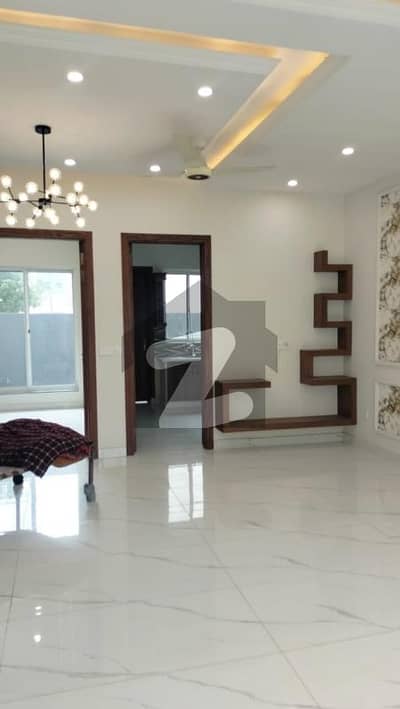 480 Square Feet Spacious Flat Is Available In Bahria Town - Sector E For rent