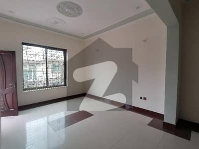 Single Storey 10 Marla House For sale In Model Town - Block F Lahore
