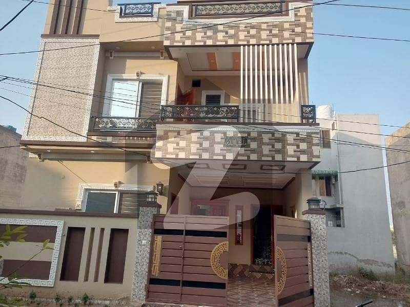 جوبلی ٹاؤن لاہور میں 5 کمروں کا 5 مرلہ مکان 2.2 کروڑ میں برائے فروخت۔