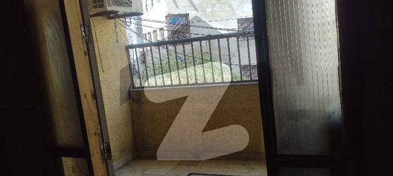 ڈی ایچ اے فیز 2 ایکسٹینشن ڈی ایچ اے ڈیفینس,کراچی میں 3 کمروں کا 9 مرلہ فلیٹ 2.05 کروڑ میں برائے فروخت۔