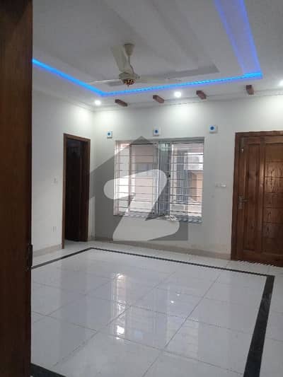 30*60 Full House available for Rent in G-13 Islamabad