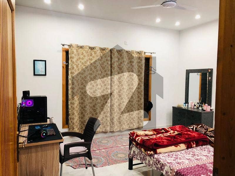 بنی گالہ اسلام آباد میں 4 کمروں کا 10 مرلہ مکان 1.0 لاکھ میں کرایہ پر دستیاب ہے۔