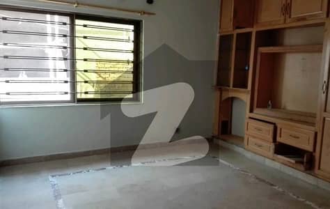 Prime Location House Of 1250 Square Feet For sale In G-10/4
