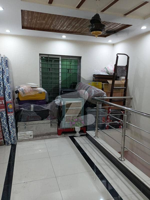 جوہر ٹاؤن فیز 2 - بلاک جے2 جوہر ٹاؤن فیز 2,جوہر ٹاؤن,لاہور میں 5 کمروں کا 5 مرلہ مکان 2.5 کروڑ میں برائے فروخت۔