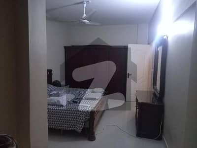کلفٹن ۔ بلاک 7 کلفٹن,کراچی میں 3 کمروں کا 7 مرلہ فلیٹ 2.5 کروڑ میں برائے فروخت۔