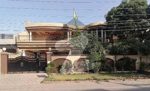 مرغزار آفیسرز کالونی لاہور میں 6 کمروں کا 1 کنال مکان 5.6 کروڑ میں برائے فروخت۔