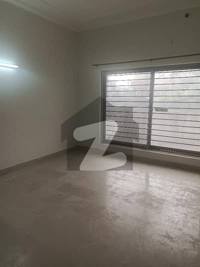 Bahria Town Phase 2 1 kanal House Available for Rent