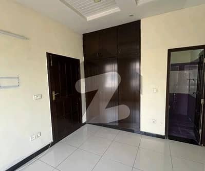 Centrally Located House Available In G-13 For Rent