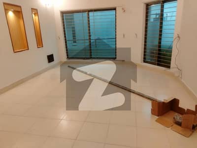 Chaklala Scheme 3 Flat For Office Use first Floor For Rent one bed t. v lounge kitchen