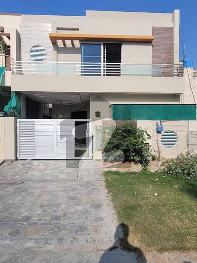 5 Marla Modern Design Prime Location House In DHA Phase 5