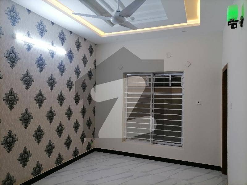Ready To Buy A Flat 500 Square Feet In Bahria Town - Safari Villas