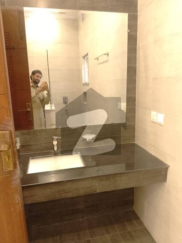 5 marla luxury house for rent bahria town Lahore