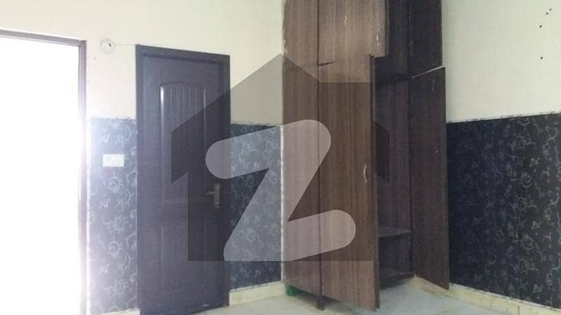 خیابان امین - بلاک پی خیابانِ امین,لاہور میں 2 کمروں کا 5 مرلہ فلیٹ 32.5 لاکھ میں برائے فروخت۔
