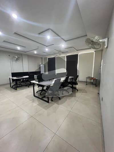 4 Marla Office For Rent Size 30x30 Lift Available