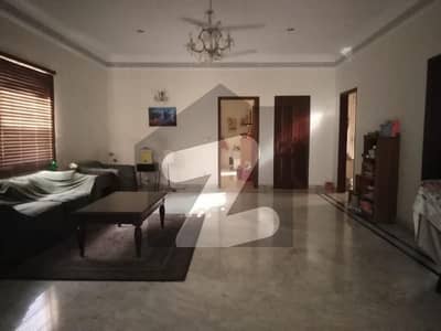 500 Sq. Yd Double Storey 2+3 Bungalow For Rent On Prime Location Of Kh-Shujjuat