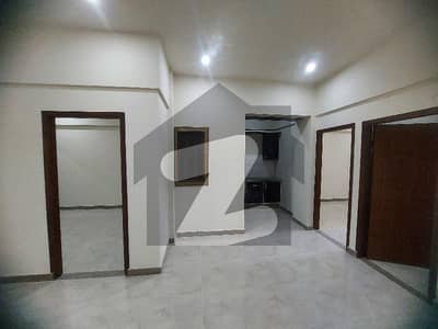 BRAND NEW 3 BEDROOMS LUXURIOUS APARTMENT IN ONE OF THE BEST LOCATIONS OF KARACHI