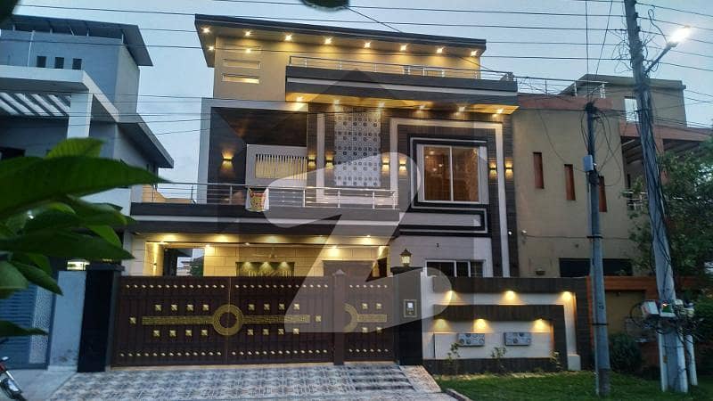 10 Marla Modern House For Sale In A Block Central Park Lahore