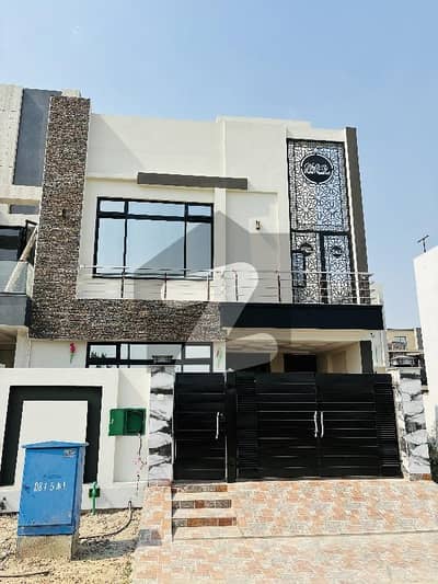 بحریہ نشیمن لاہور میں 3 کمروں کا 5 مرلہ مکان 1.36 کروڑ میں برائے فروخت۔